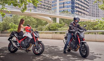 CB750 HORNET 2023 (Especificaciones y precio) lleno